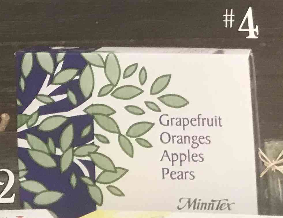 Box 4 - Grapefruit (6), Oranges (12), Braeburn Apples (8), and Pears (6) Image